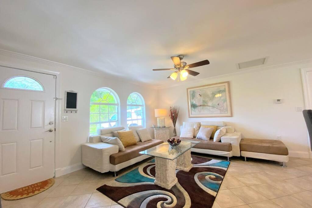 Cheerfull 4/Bed/ 3 Bath / Pool / Best Location Napoli Bagian luar foto
